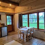 Joeaeaere Puhkekeskus Lodge *