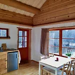 Joeaeaere Puhkekeskus Lodge Langa