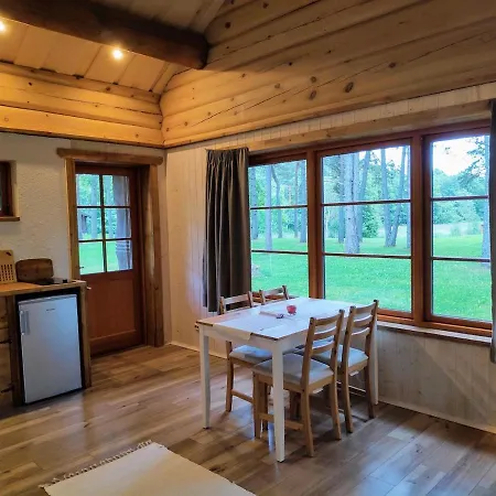 Joeaeaere Puhkekeskus Lodge *