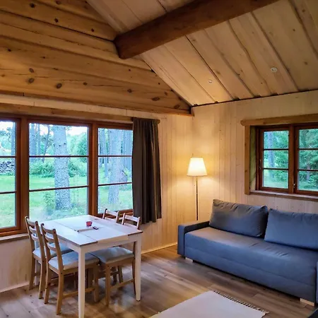 Joeaeaere Puhkekeskus Lodge *