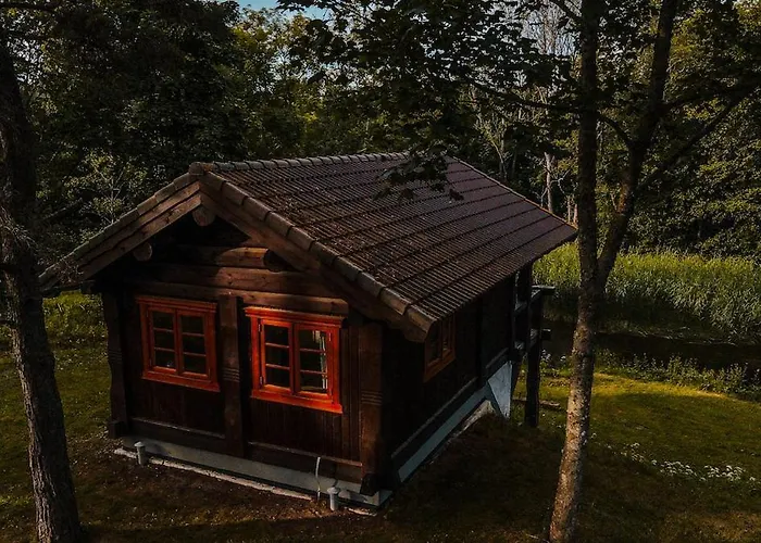 אכסניה Joeaeaere Puhkekeskus