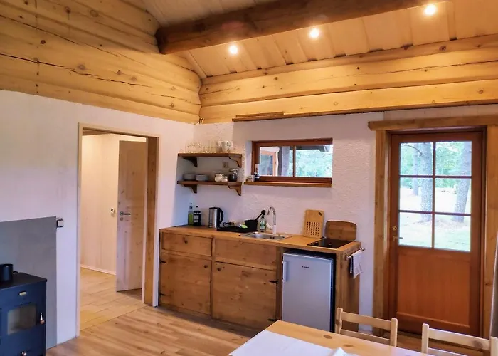 Joeaeaere Puhkekeskus אכסניה *